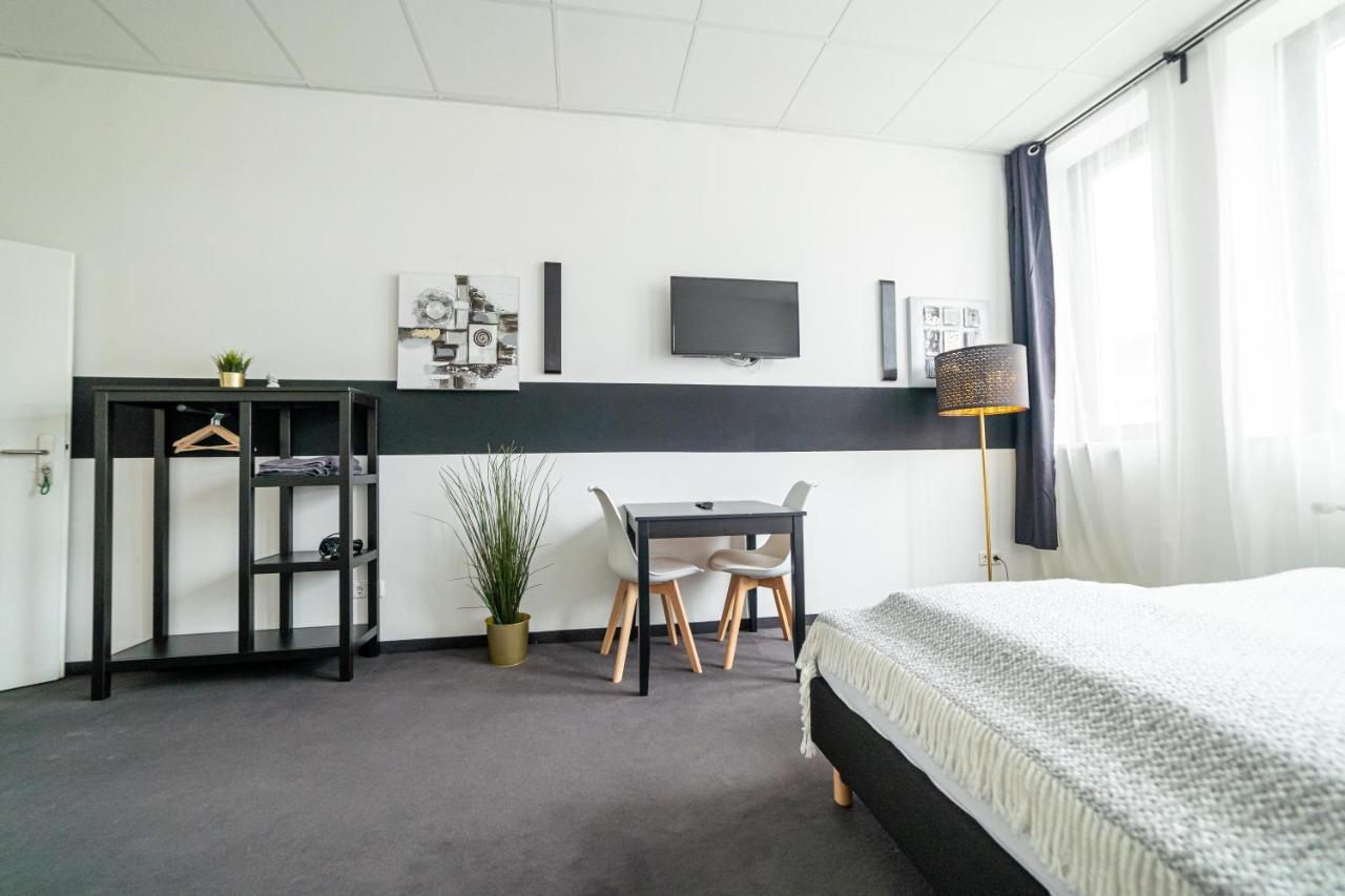 Full House Hostel Nurnberg - Shared Bath & Kitchen Exterior photo