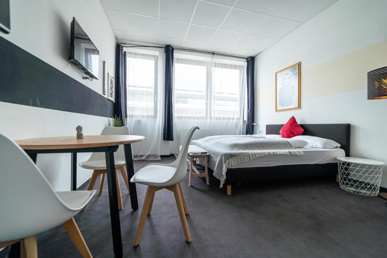 Full House Hostel Nurnberg - Shared Bath & Kitchen Exterior photo