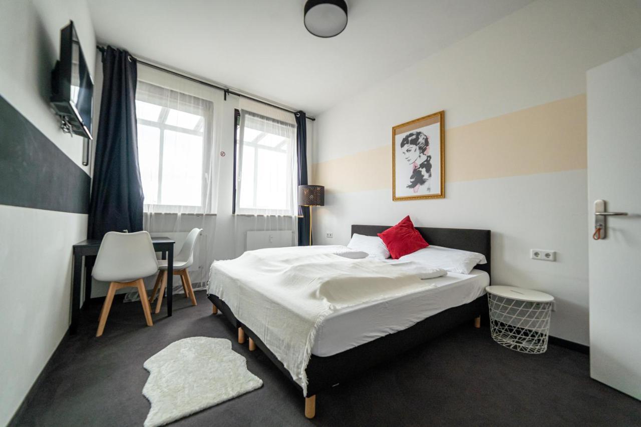 Full House Hostel Nurnberg - Shared Bath & Kitchen Exterior photo