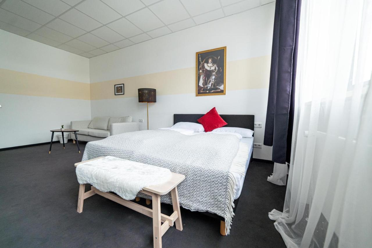 Full House Hostel Nurnberg - Shared Bath & Kitchen Exterior photo